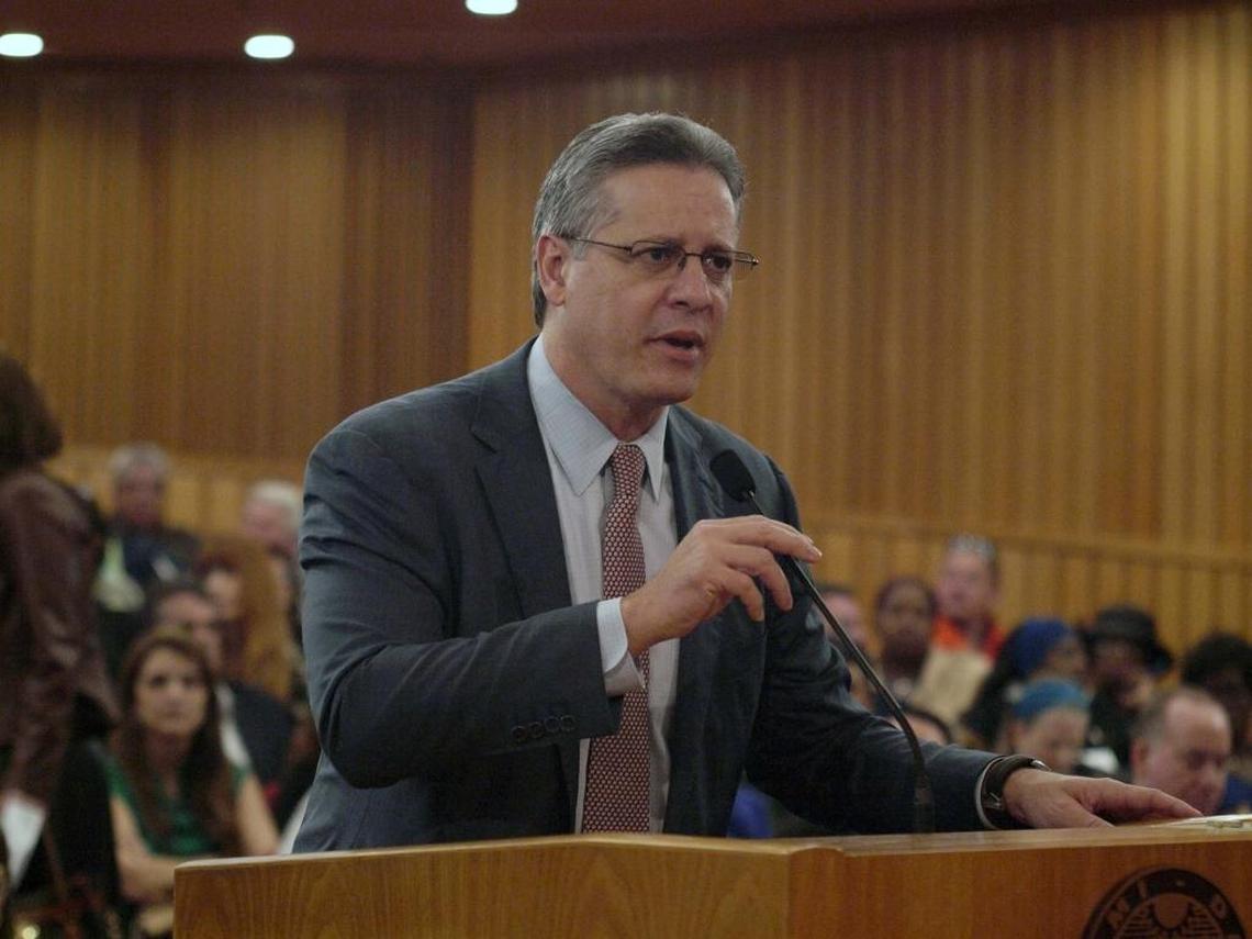 Former state Sen. Miguel Diaz de la Portilla during a 2017 meeting before the Miami-Dade County Commission on behalf of his client, Triple Five, the developer behind the proposed American Dream Miami mega-mall in Northwest Miami-Dade.
