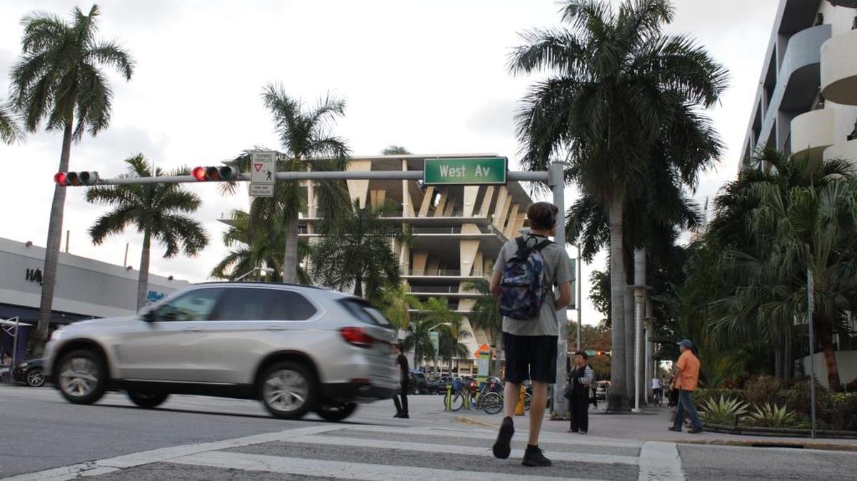 Miami Beach has awarded a contract to Bergeron Land Development for construction of a bridge over the Collins Canal connecting West Avenue to the Sunset Harbour neighborhood.