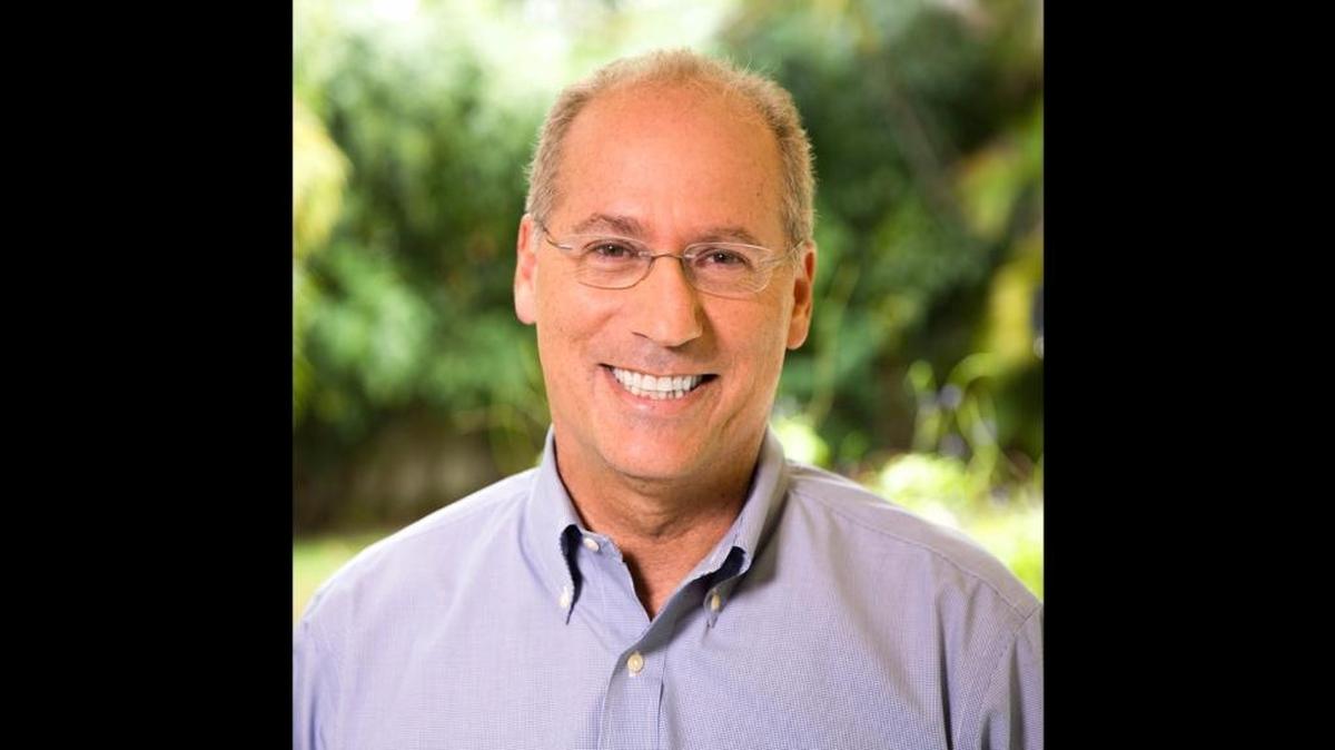 Dan Gelber will be sworn in as Miami Beach’s new mayor Monday. So will new commissioners Mark Samuelian and Michael Góngora.