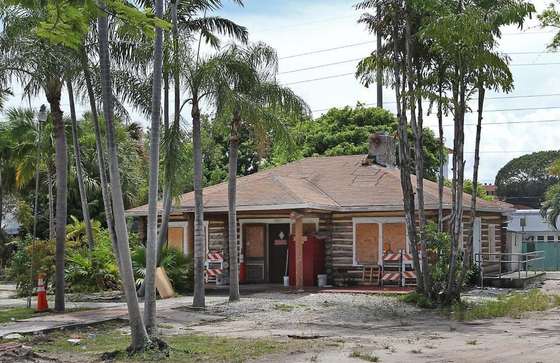 The North Beach log cabin before the city began dismantling it on Wednesday, Dec. 6, 2017.