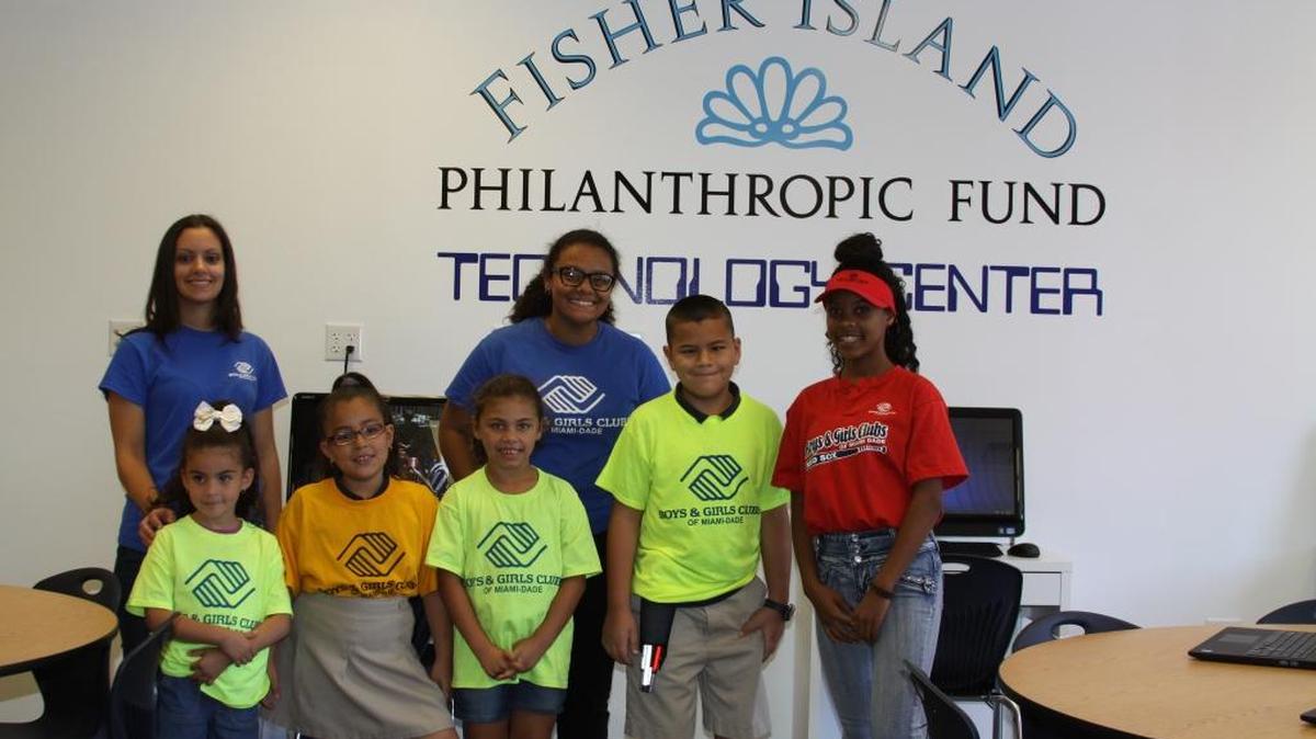 Children in the Fisher Island Philanthropic Fund Tech Center at the Boys & Girls Clubsof Miami-Dade’s South Beach Club.