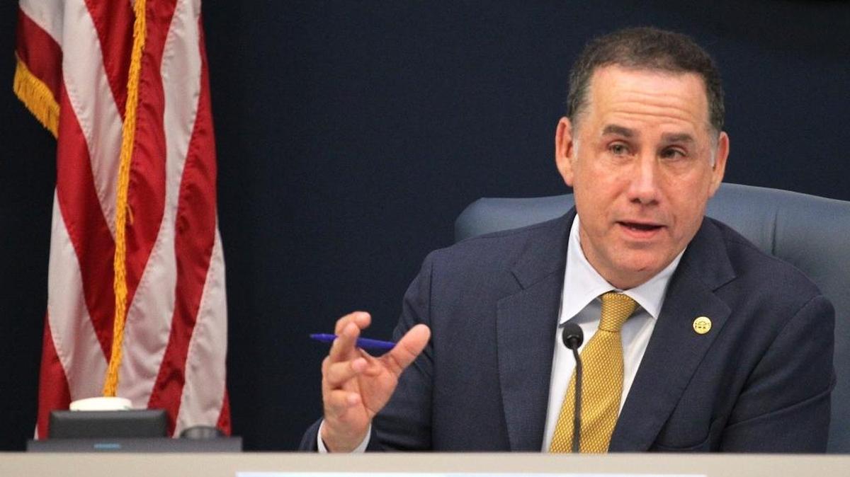 Miami Beach Mayor Philip Levine speaks during a City Commission meeting on Wednesday, Jan. 11, 2017.
