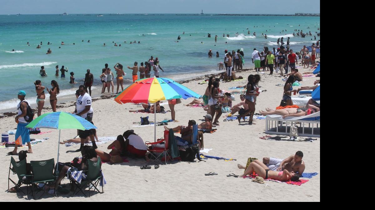 
Miami Beach Ocean Rescue has launched a hotline for a daily update on conditions at the beach. 
