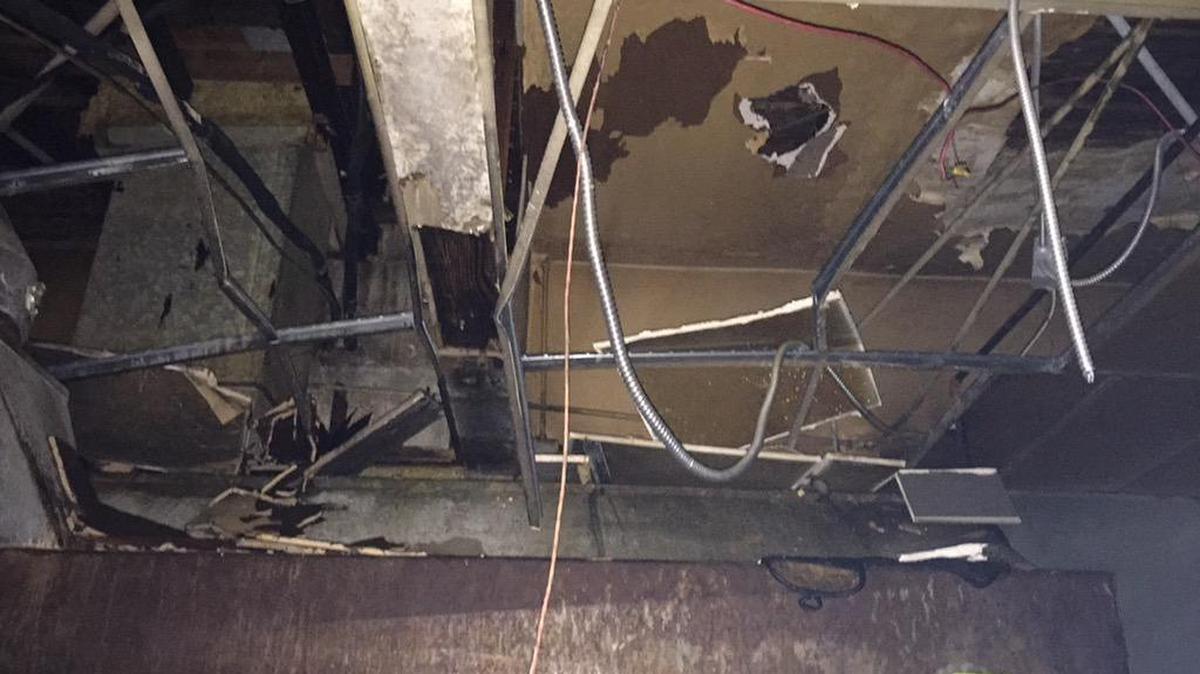 
A grease fire at Puerto Sagua restaurant on Miami Beach damaged the kitchen and left a hole in the ceiling but caused no injuries early Friday morning.
