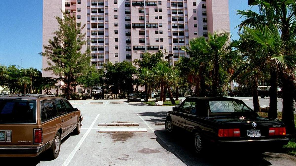 
Rebecca Towers North at 200 Alton Rd., Miami Beach
