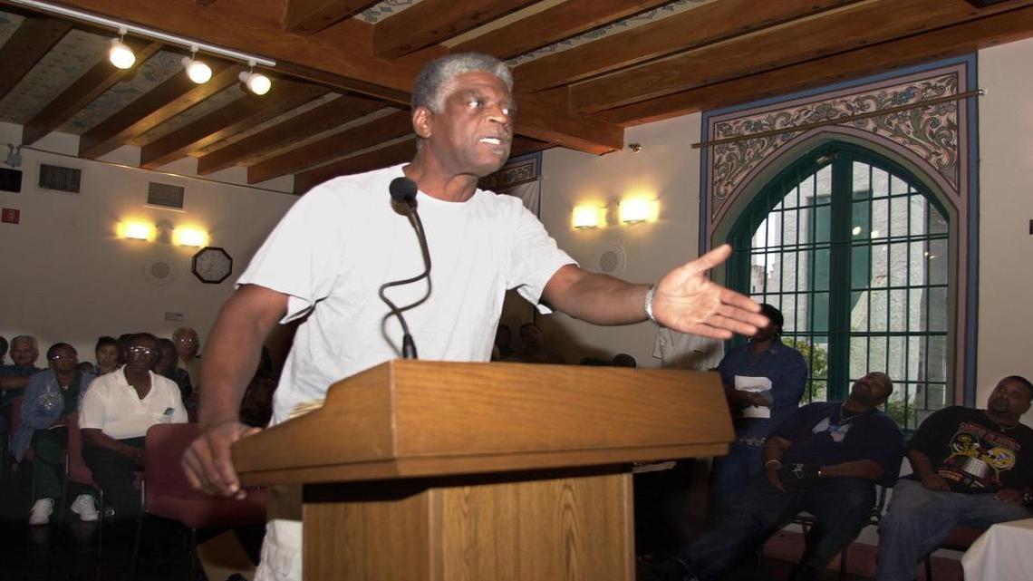 Former Opa-lockaMayor John Riley speaks at a City Commission meeting in 2001.
