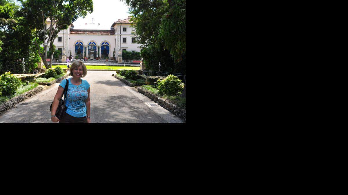 
Lynn Waddell at Vizcaya Museum and Gardens.
