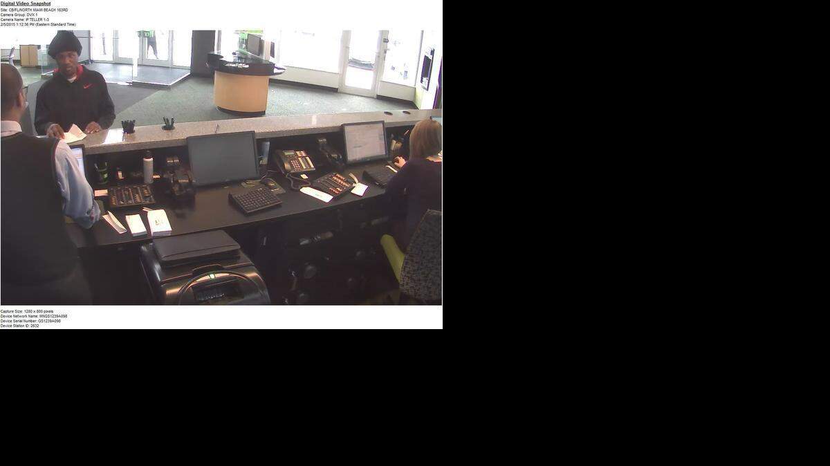 
The FBI investigators released photos of a man they say robbed the TD Bank branch, 1190 NE 163rd St.
