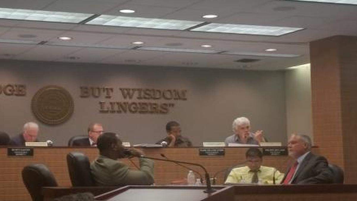 
The North Miami planning commission voted to disapprove two items at their Jan. 6 meeting that would have changed zoning and amended the city’s land use plan for the development of a Walmart Neighborhood Market. 

