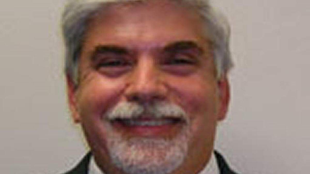 
Walter Reyes
