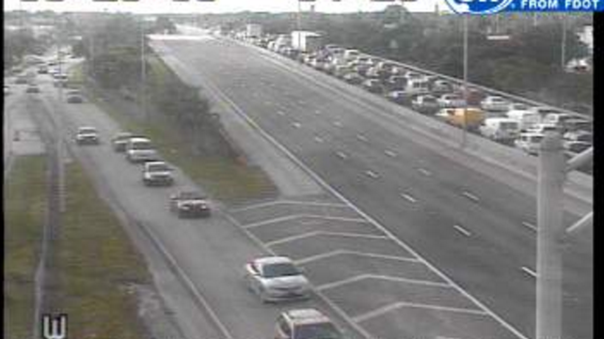 Traffic is shut down on the 826 due to a Pinecrest officer’s motorcycle accident.