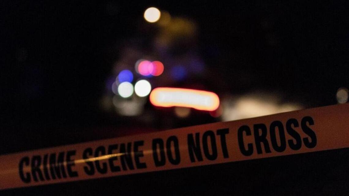 Two robbers impersonating police officers invade a home and handcuff couple