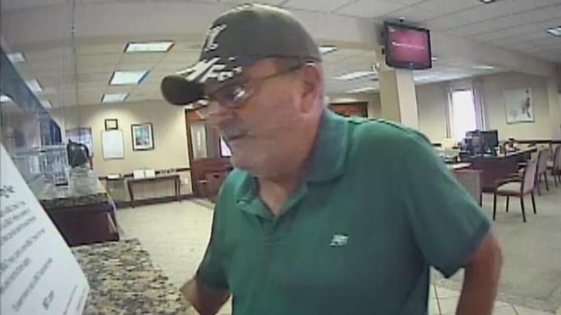 Senior citizen in a cap robs a Pinecrest bank