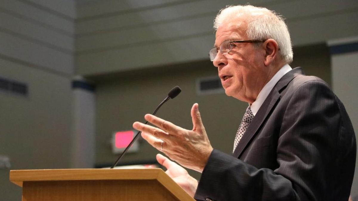
Mayor Tomas Regalado
