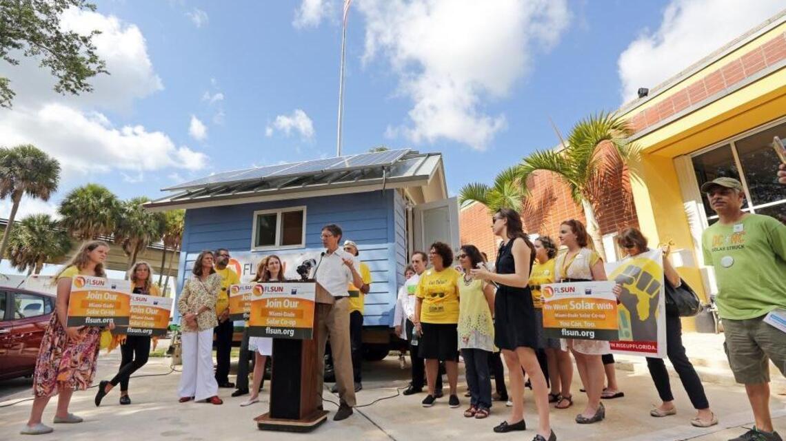 New program encourages homeowners to go solar with neighbors to get discounts