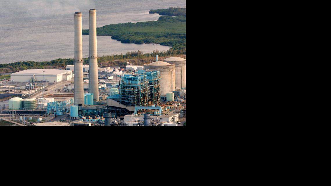 
Florida Power and Light’s Turkey Point nuclear plant sits on the edge of Biscayne Bay, 25 miles south of Miami, on about 11,000 acres.
