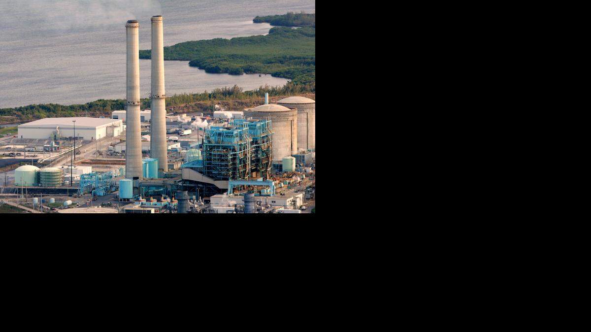 
Florida Power and Light’s Turkey Point nuclear plant sits on the edge of Biscayne Bay, 25 miles south of Miami, on about 11,000 acres.
