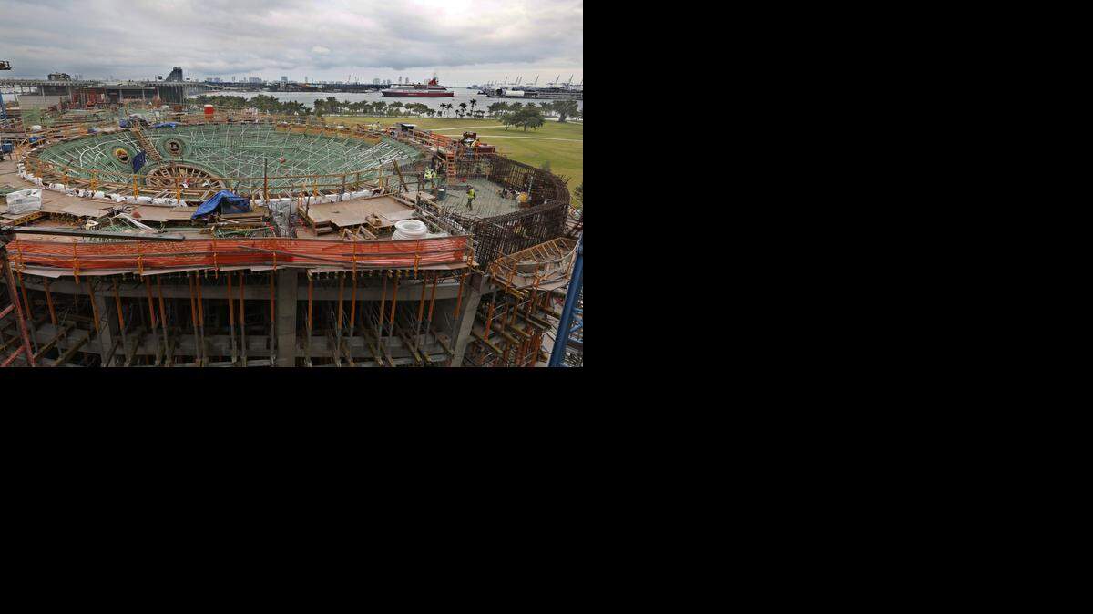 
The construction site for the Patricia and Phillip Frost Museum of Science at Museum Park on 11th Street and Biscayne Boulevard on Tuesday, Nov. 18, 2014.
