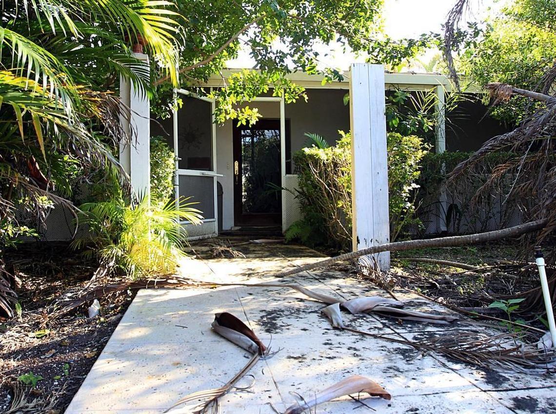 O.J. Simpson’s Kendall house is up for sale.