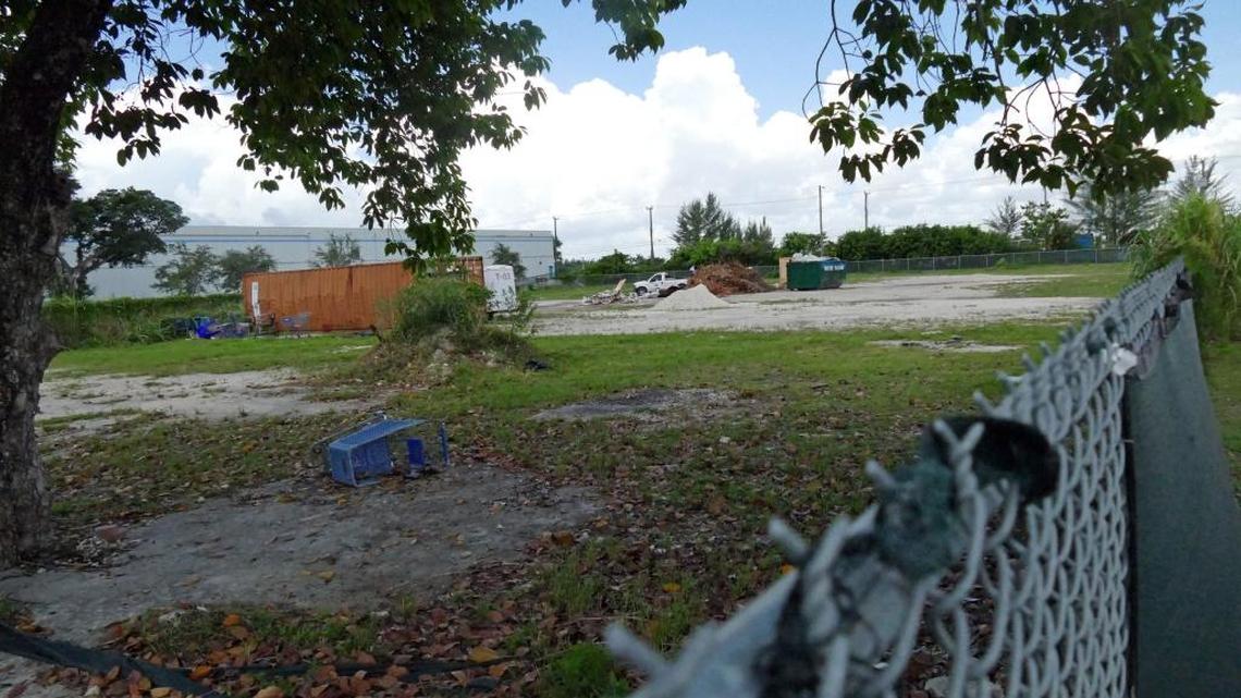 Sweetwater voters agreed? Tuesday to sell vacant land on the south side of 17th Street near 108th Ave. in order to pay off debts.