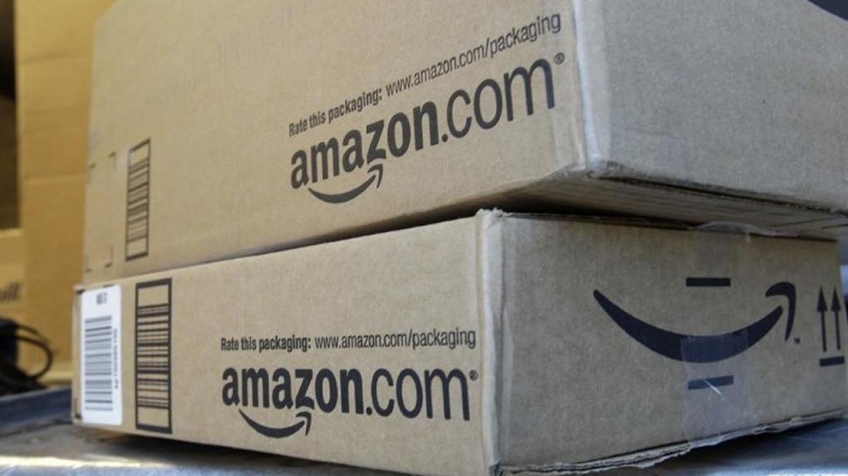 Miami-Dade police offer tips to safe safe while shopping online.