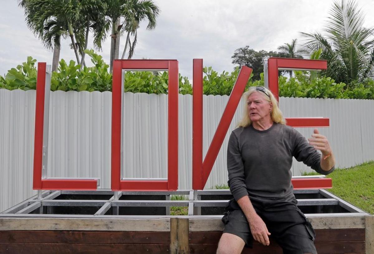 Former 1980s cocaine smuggler Michael “Mickey” Munday faces trial over allegations that he helped transport stolen cars to Miami.