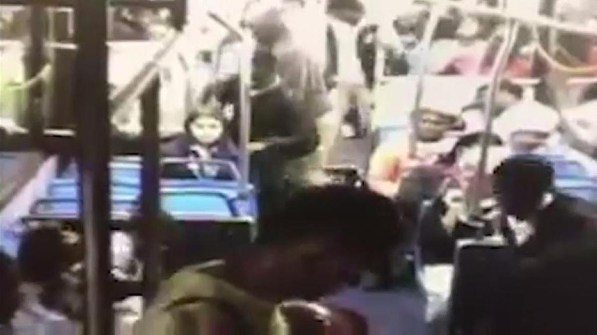 A man snatched a student’s cell phone when a Miami-Dade bus they were on came to a stop.