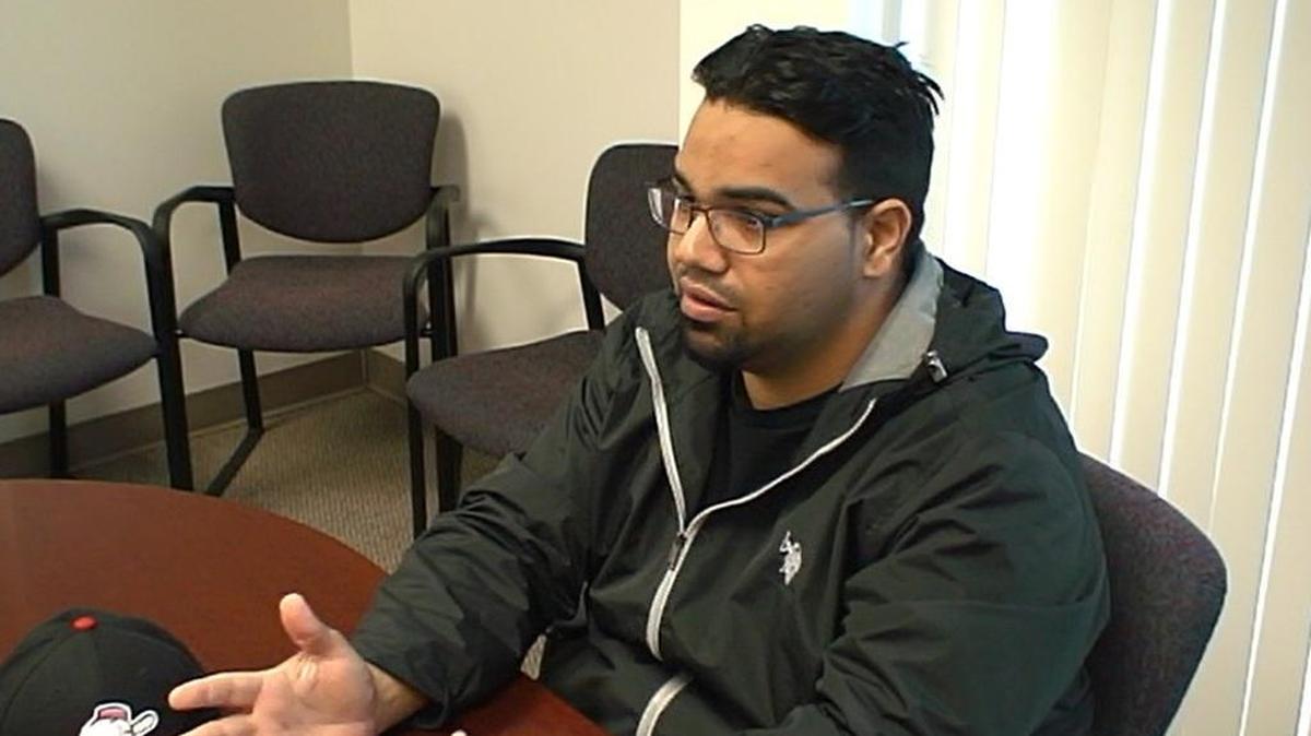 El detective de Miami-Dade Armando Socarras, de 36 años, aceptó responsabilidad en el robo de $1,300 a un policía encubierto que se hacía pasar por traficante de drogas en 2016.