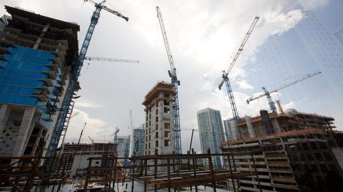 
Construction underway at Brickell City Centre. (Pictured from L-R) The hotel at Brickell City Centre, called EAST, Miami, Wellness at Brickell City Centre and Condo North.

