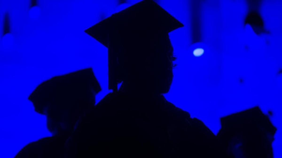 Florida ranked 43rd out of 50 states for the amount of debt per student borrower in the class of 2015, with borrowers owing an average of $24,181. This is $4,000 less than the national average and about $12,700 less than the average for student borrowers in Connecticut, which ranked first in the country.
