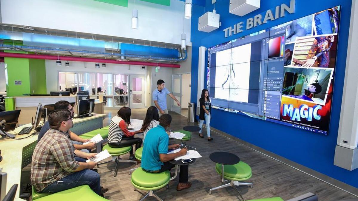
Students use “the Brain,” part of an interdisciplinary lab at the Miami Animation & Gaming International Complex. 
