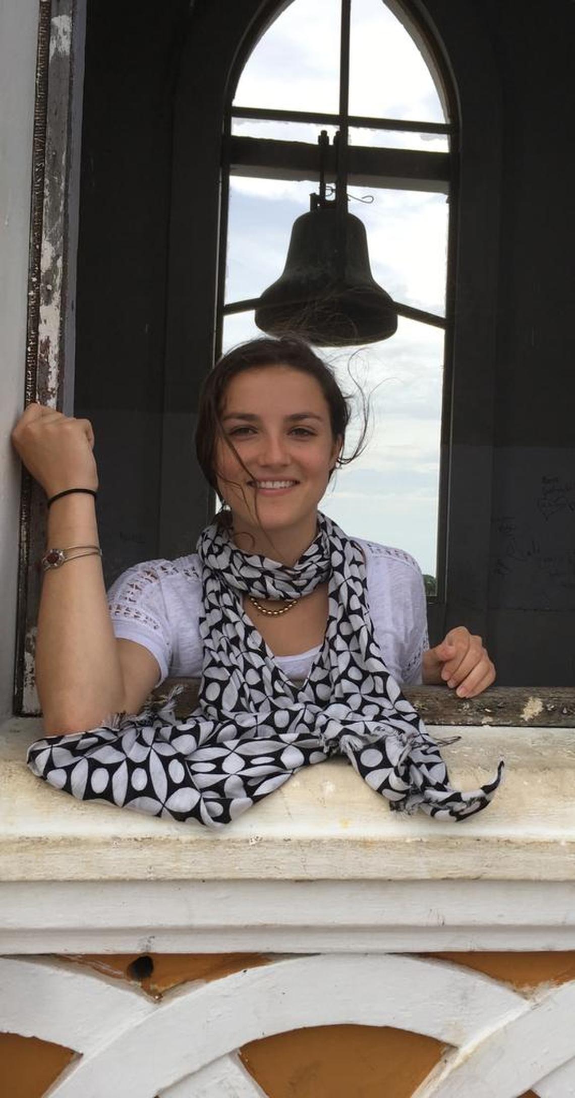 Syndey Scanlon is a local winner of the 2017 Dunkin’ Donuts South/Southwest Florida $1,000 Scholarship Program, and she will be attending Amherst College.