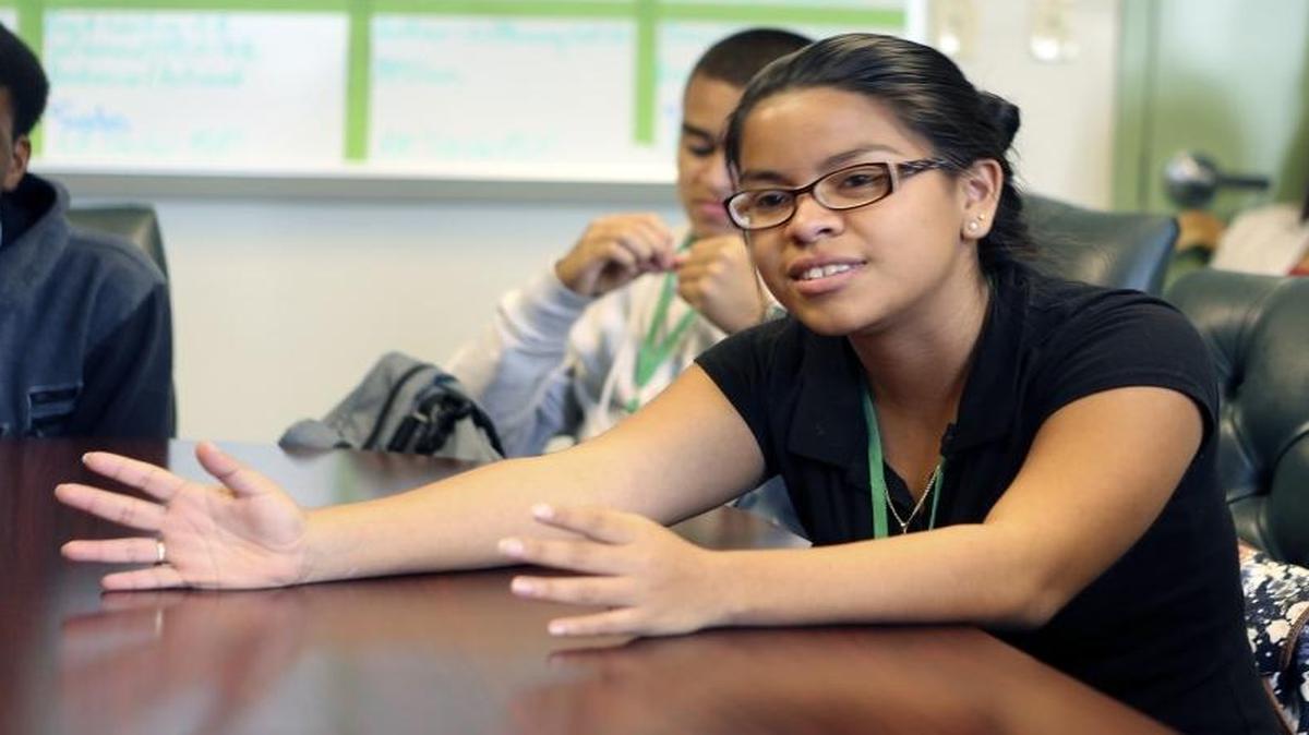 
Miami Jackson Senior High ninth-grader Shirley Manzanares describes the glitches during her 2015 standardized reading test at the school. 

