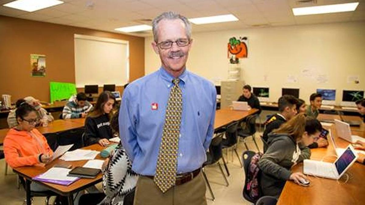 Joseph Underwood, a teacher at Miami High School, is a finalist in the Varkey Foundation’s 2018 Global Teacher Prize for his contributions to his profession and students.