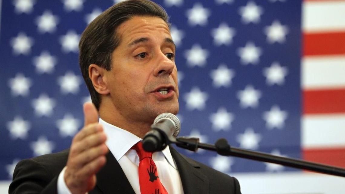 Alberto Carvalho, superintendent of Miami-Dade County Public Schools, will seek federal aid to deal with an influx of foreign students, many from Cuba.