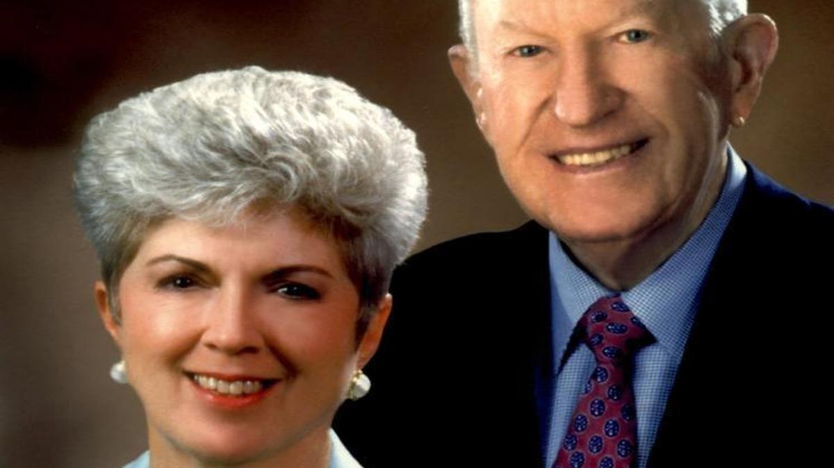 Jan and Jim Moran in a portrait provided to the Miami Herald in 2000.