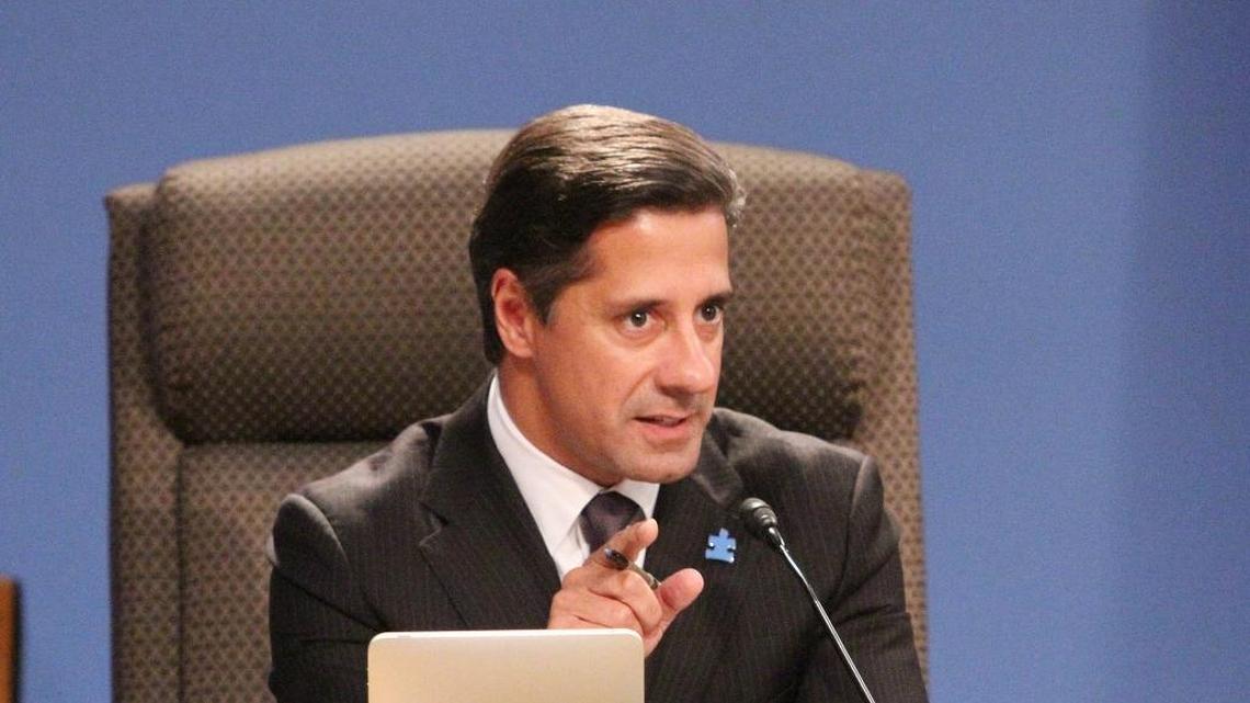Alberto Carvalho, Miami-Dade’s superintendent of schools, in addresses the school board in this 2012 file photo.