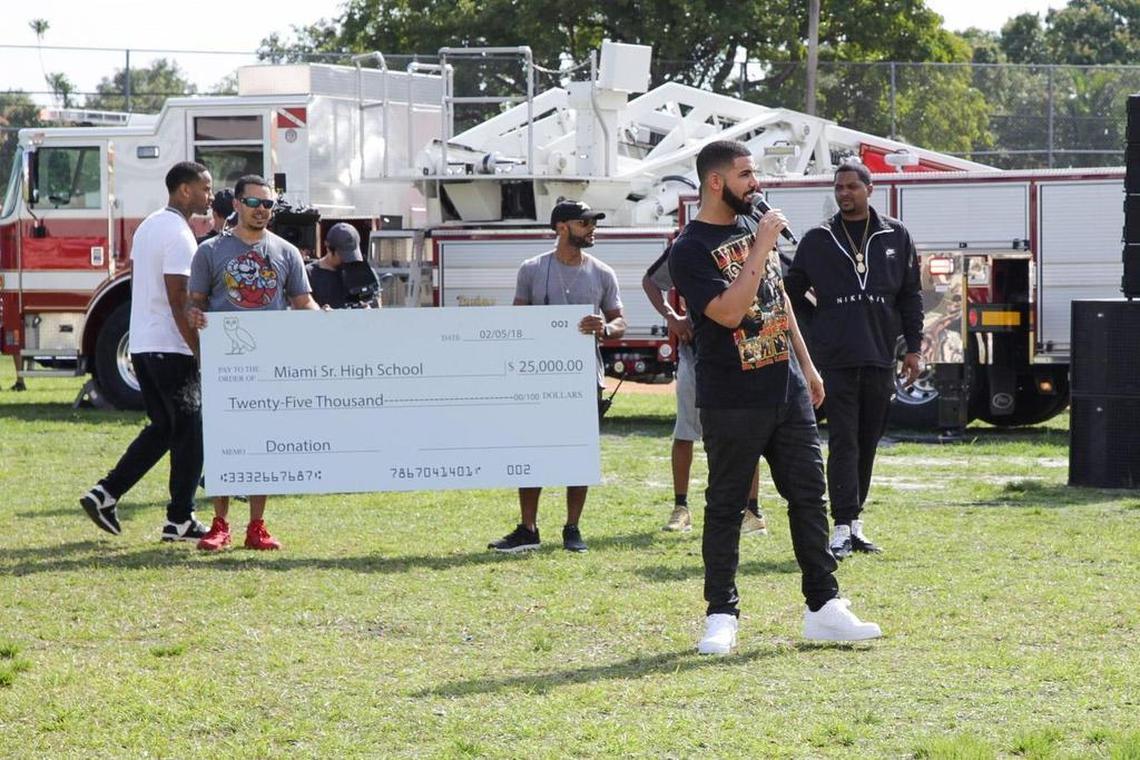 Drake made a surprise visit to Miami Senior High School on Monday, Feb. 5, 2018. There, he awarded the school with a $25,000 donation.