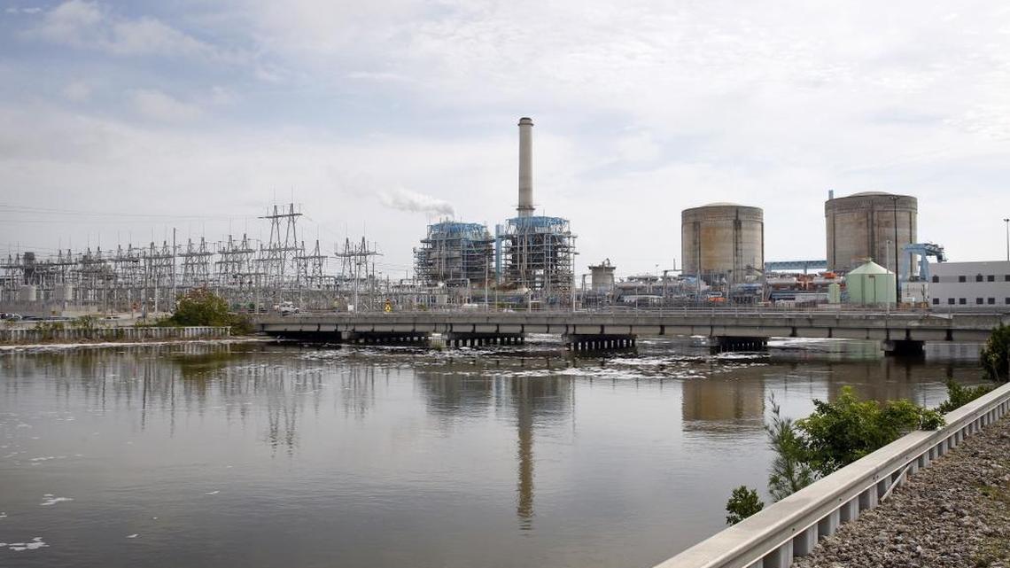 Miami-Dade County commissioners want FPL to retire its troubled cooling canals by 2033.