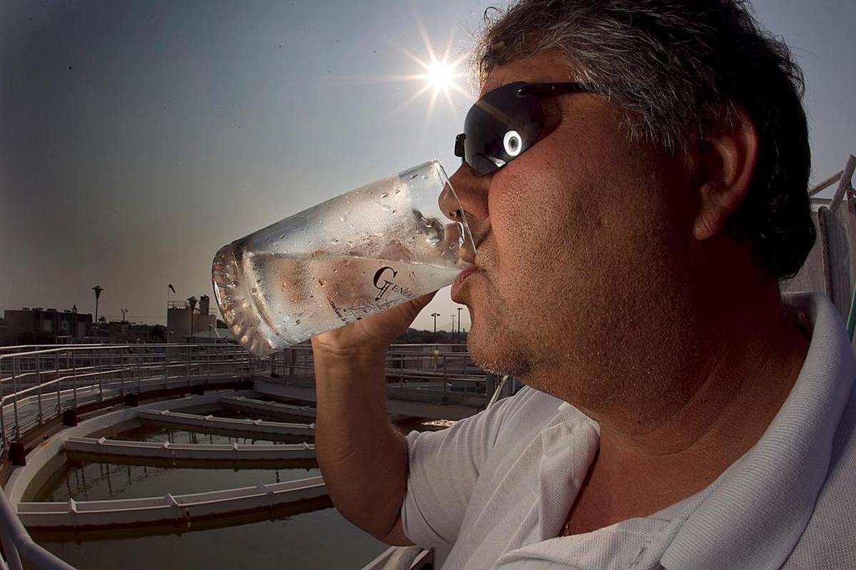 Drink up. Miami-Dade tap water is safe despite a temporarily unappealing taste and odor while the annual two-week cleansing process is completed. In this 2011 photo, Pembroke Pines was recognized for its water quality. In April, Miami-Dade water won a blind taste test.