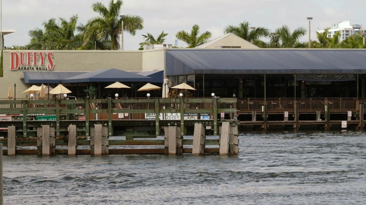 
A migrant smuggling boat was to sail from a dock at the back of Duffy’s Restaurant and Bar, but its voyage to the Bahamas was thwarted when federal agents arrested a South Florida man who claimed links to a Brazilian ring that transported undocumented immigrants to the United States, federal court records show.
