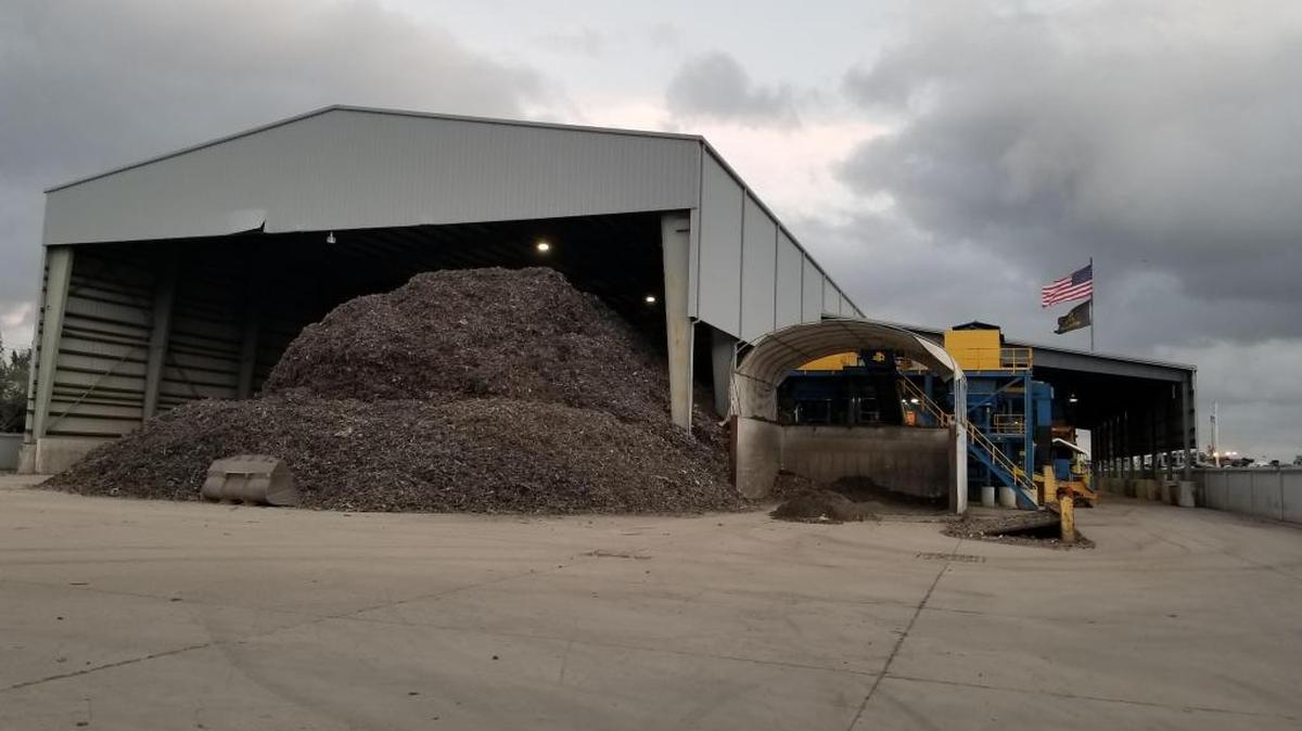 A pile of shredded scrap metal is pictured at AIM Recycling Florida’s facility in Davie. The company claims in a new federal lawsuit that an employee ran a ring that stole millions of dollars’ worth of scrap and sold it at a steep discount to a competitor in Opa-locka.