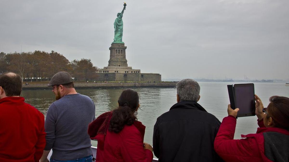Foreign travel to the United States fell by nearly 4 percent during the first six months this year, while global travel is booming.
