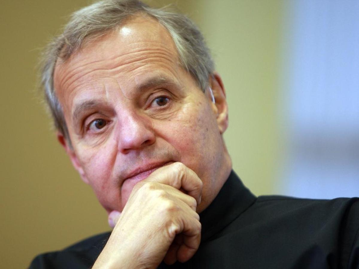 The Rev. Monsignor Franklyn Casale, president of St. Thomas University, has defended the university CFO’s membership on the board of the manufacturer of the AR-15, the weapon Nikolas Cruz used in the shootings at Marjory Stoneman Douglas High School.