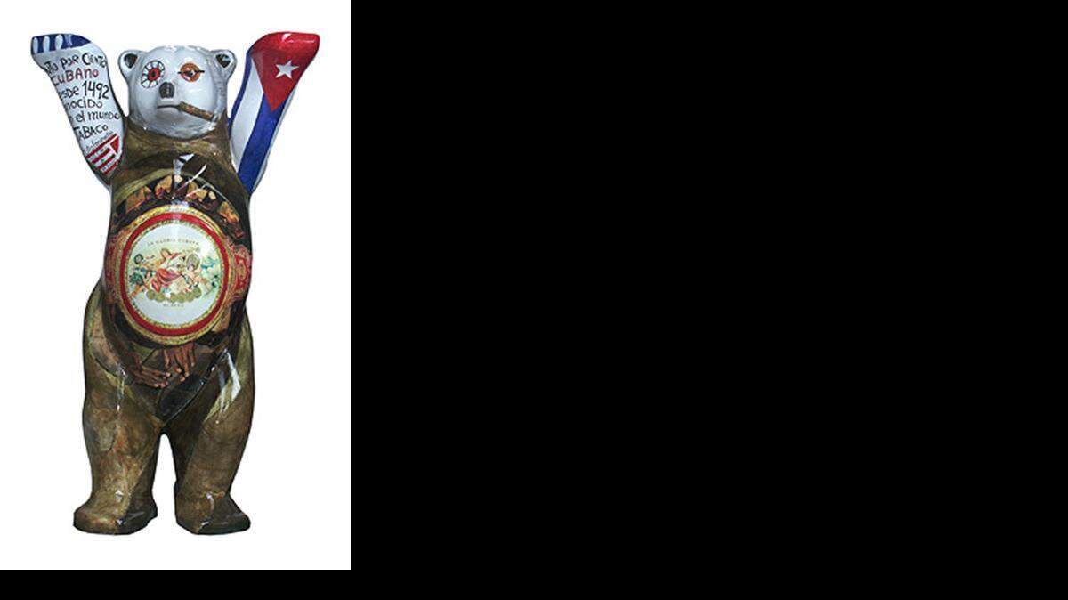 
The Cuban cigar-smoking bear named “Siboney,” by artist Nancy Torres.
