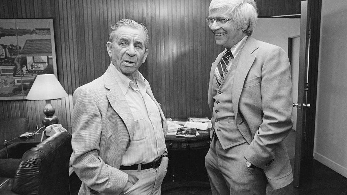 
Attorney E. David Rosen, right, in his office with reputed mafia financier Meyer Lansky, left, in 1982. 
