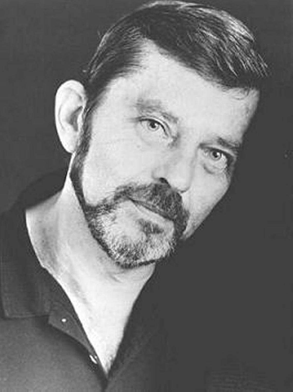 Classical pianist Ivan Davis performed alongside Vladimir Horowitz, Leonard Bernstein, Van Cliburn, Magda Olivero and many more.