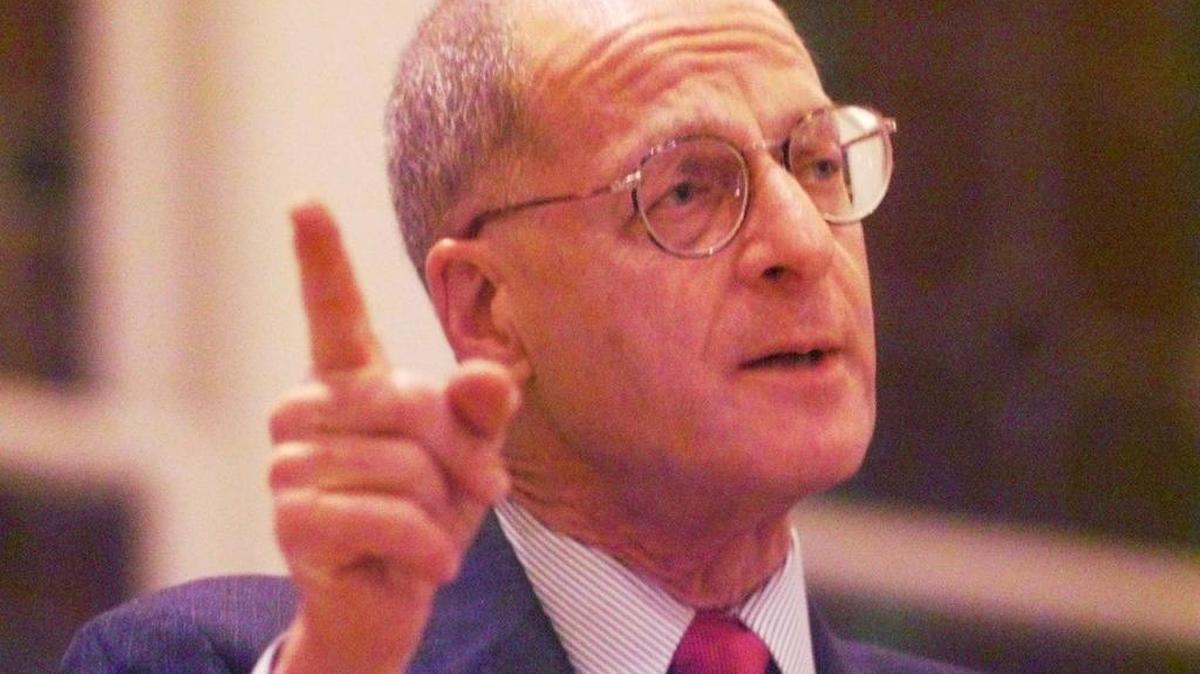 Art Teitelbaum, Southern area director of the Anti-Defamation League, addressed local and world leaders on combating hatred and terror. Here, he spoke at the Jewish Museum of Florida on Miami Beach in October 2001.