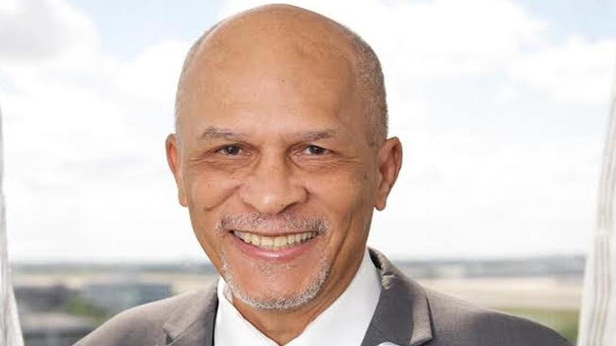Miami-born musician, educator Elvis Paschal came from a family of educators. His mother, Agenoria Spearman Paschal, was the principal at Lorah Park Elementary. His father, Fletcher Paschal Jr., was assistant principal at American High.