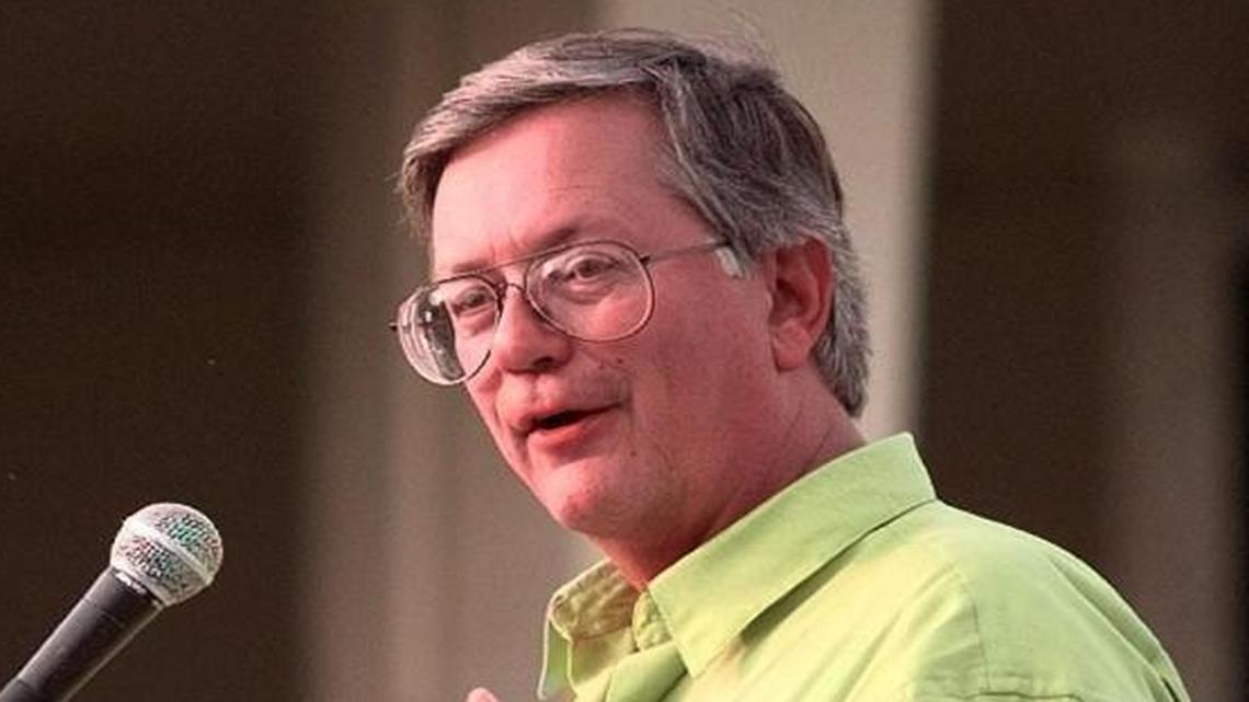 As park ranger Jonathan Holter looks on, Joe Browder speaks during a ceremony at Everglades National Park honoring the life of Marjory Stoneman Douglas in this 1998 file photo. Browder is credited as one of the Everglades’ staunchest protectors.